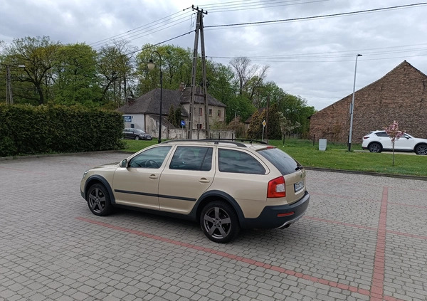 Skoda Octavia cena 33900 przebieg: 151700, rok produkcji 2011 z Glinojeck małe 154